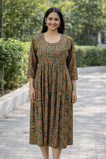 FEEDING GOWN - FLORAL VINE PRINT - DARK GREEN - FGH08