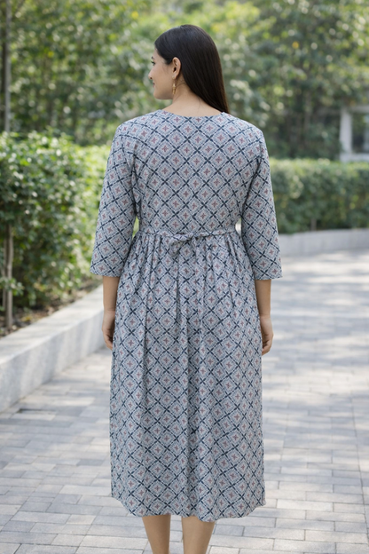 FEEDING GOWN - GEOMETRICAL FLORAL PRINT - INDIGO & WHITE - FGH13