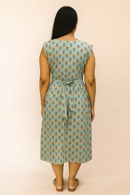 TUNIC PATTERN FLORAL PRINT- PALE GREEN 201F